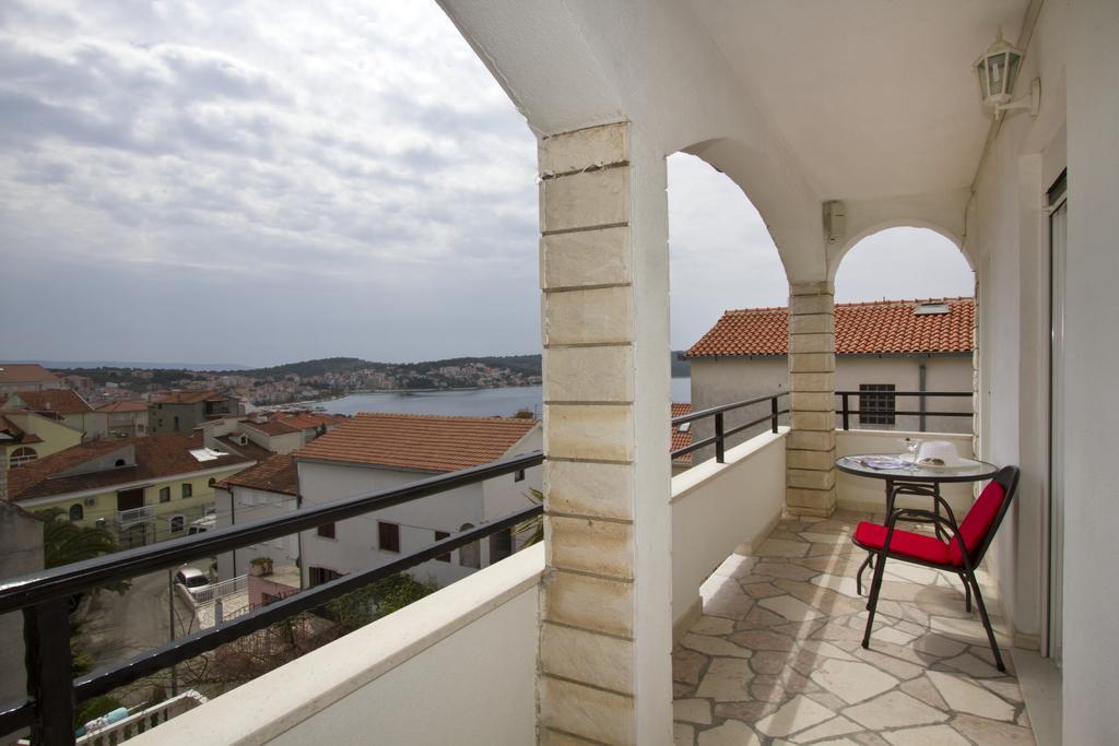 Yvonne Trogir