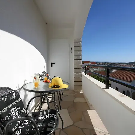 Villa Yvonne Trogir Exterior photo