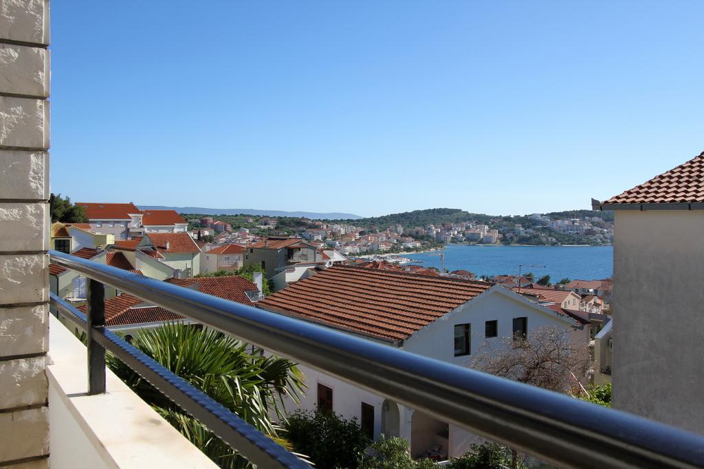 Yvonne Trogir