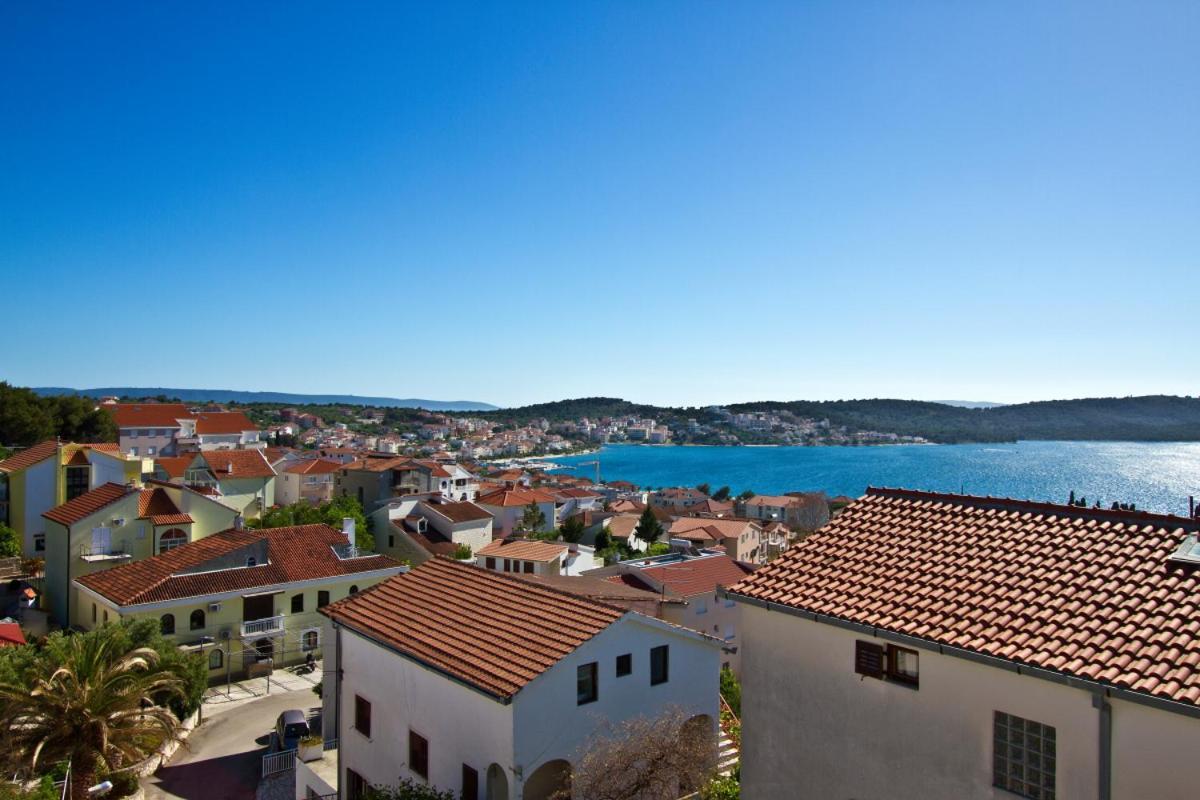 Yvonne Trogir
